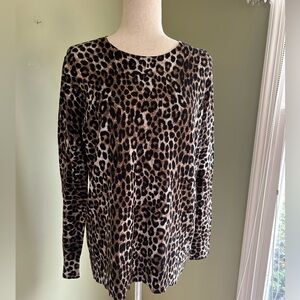 NWT Michael Michael Kors leopard print sweater. Size Large. Round neck/long slve